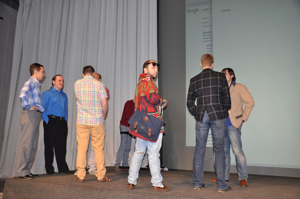 JoomlaDay Russia 2014 - speakers on the stage before official opening